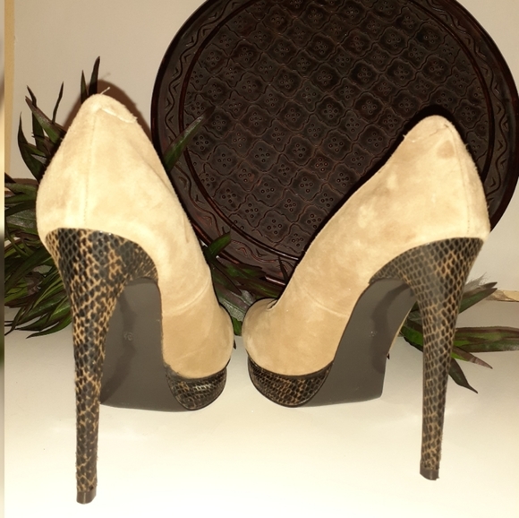 Kelsi Dagger Candise Snake Wrapped Pump In Tan S - Picture 3 of 8